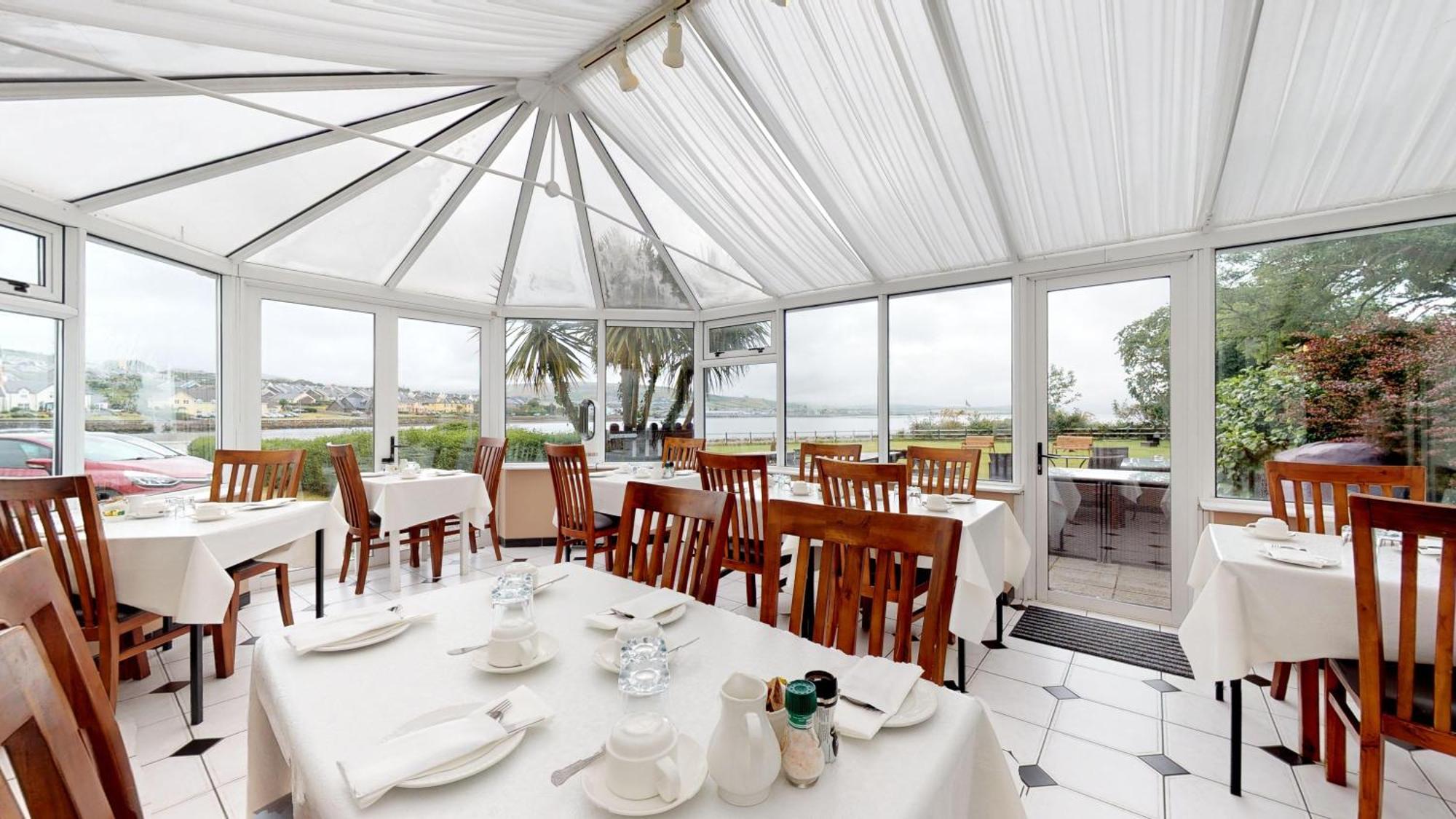 Milltown House Dingle Hotel Ngoại thất bức ảnh